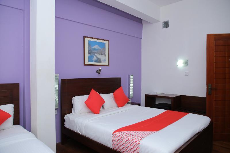 Oyo 256 Subash Hotel Jaffna Exteriör bild