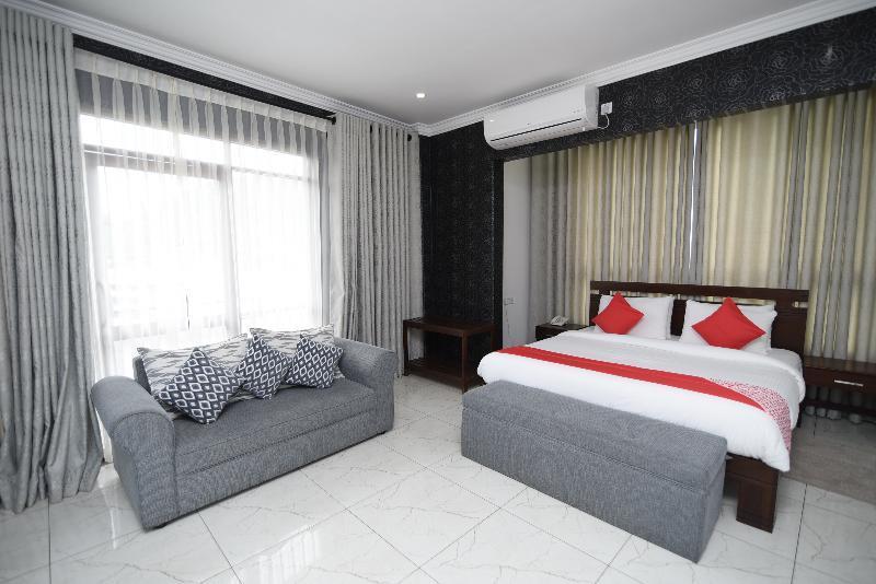 Oyo 256 Subash Hotel Jaffna Exteriör bild