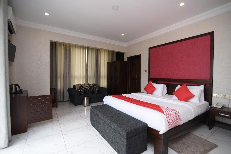 Oyo 256 Subash Hotel Jaffna Exteriör bild