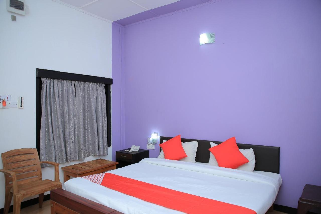 Oyo 256 Subash Hotel Jaffna Exteriör bild