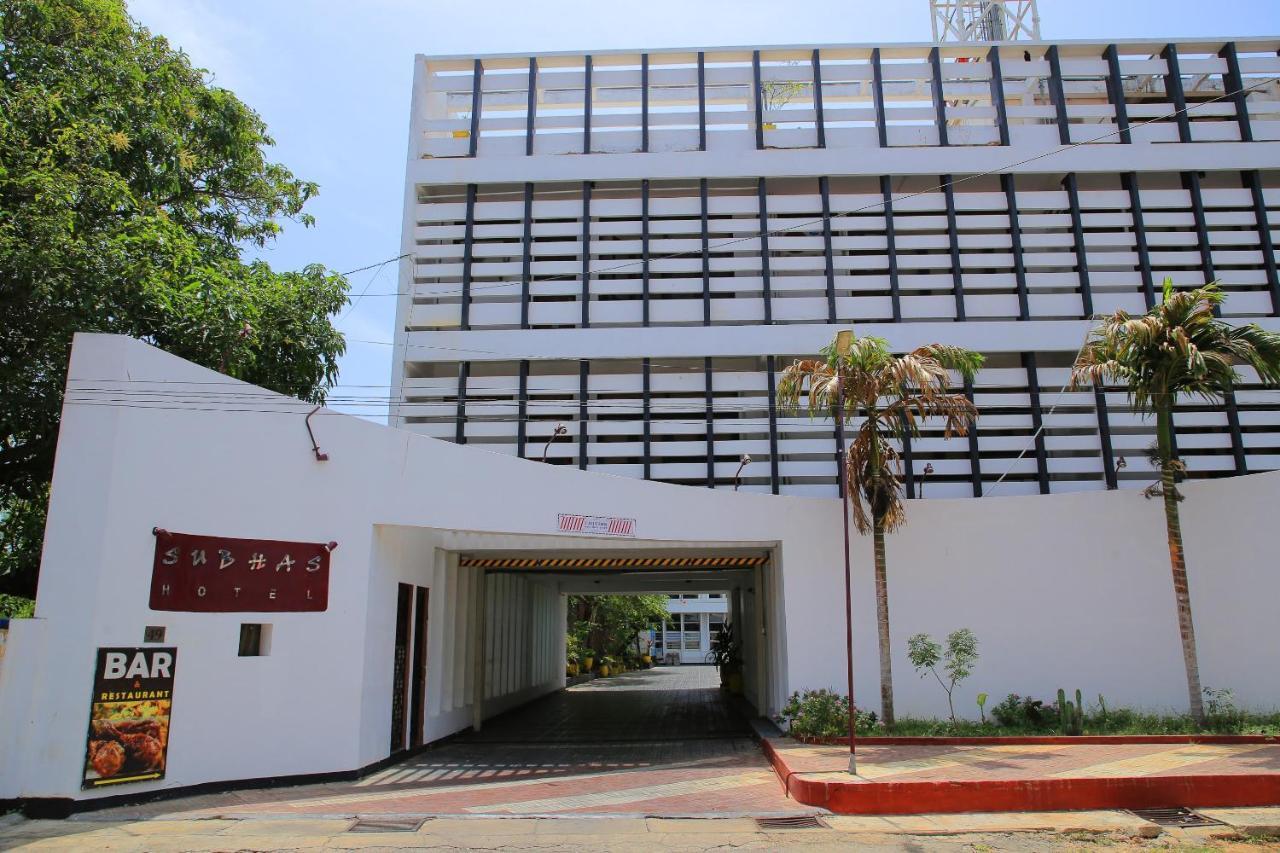 Oyo 256 Subash Hotel Jaffna Exteriör bild